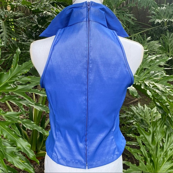 TADASHI shimmering blue plunging neck line roughed front collared cropped top - Picture 4 of 16